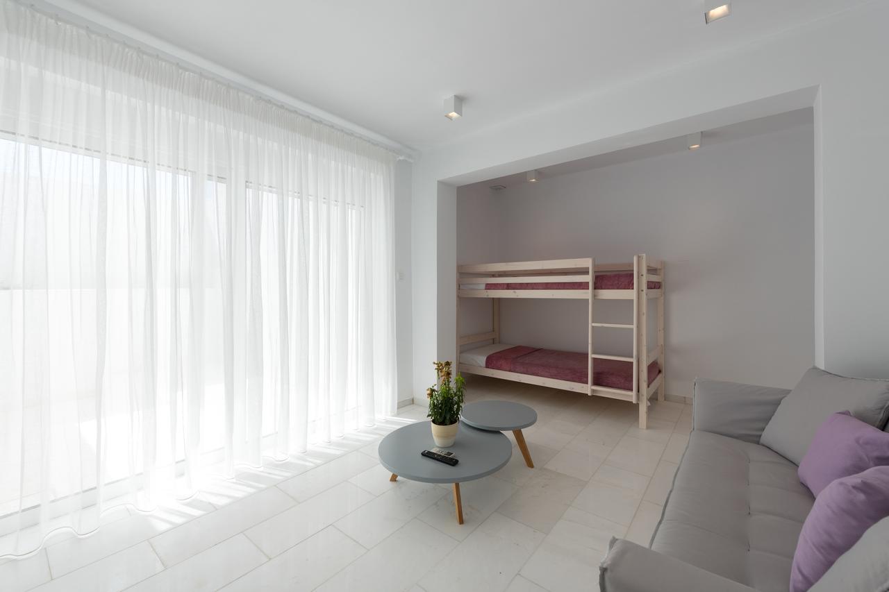 Maria & Nada Beachfront Villas Колимбия Экстерьер фото