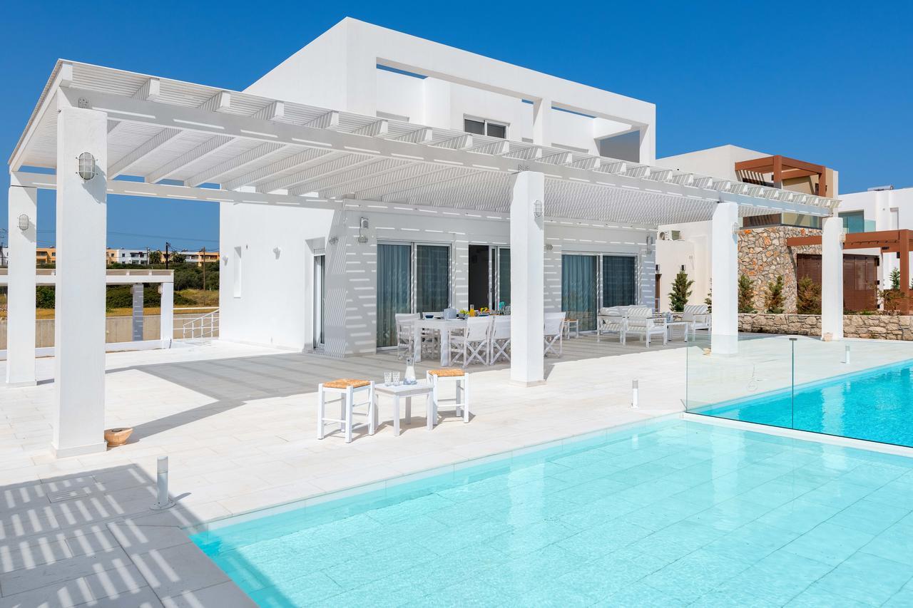 Maria & Nada Beachfront Villas Колимбия Экстерьер фото
