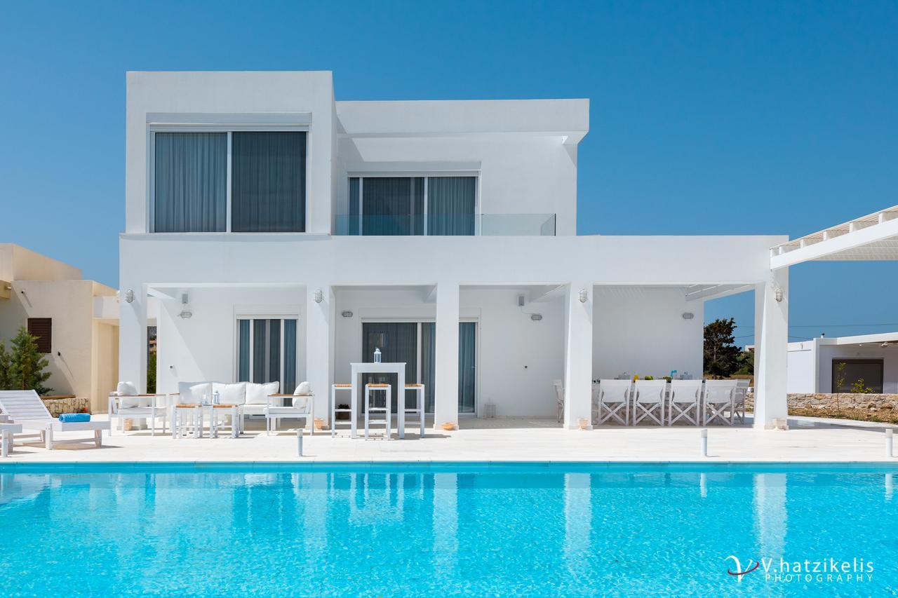 Maria & Nada Beachfront Villas Колимбия Экстерьер фото